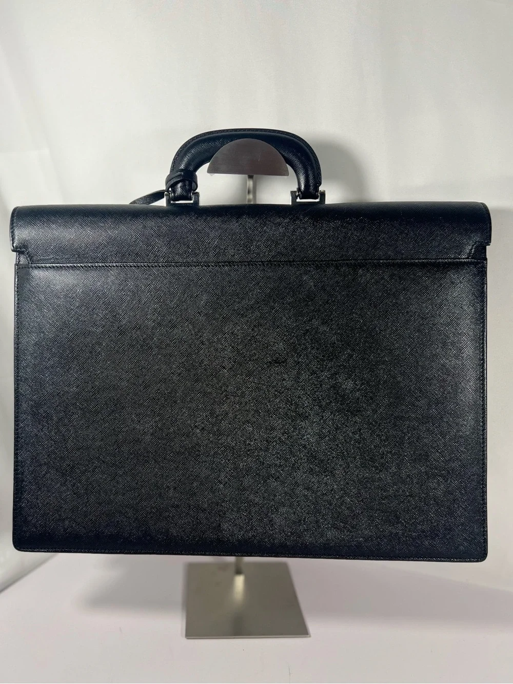 3079: Burberry Black Saffiano Leather Briefcase Attache Case